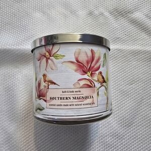 💙Bath & Body Works Southern Magnolia Candle